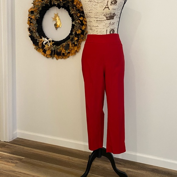 Chico’s “So Slimming” red crop pant Chico’s size 2 - Picture 2 of 11